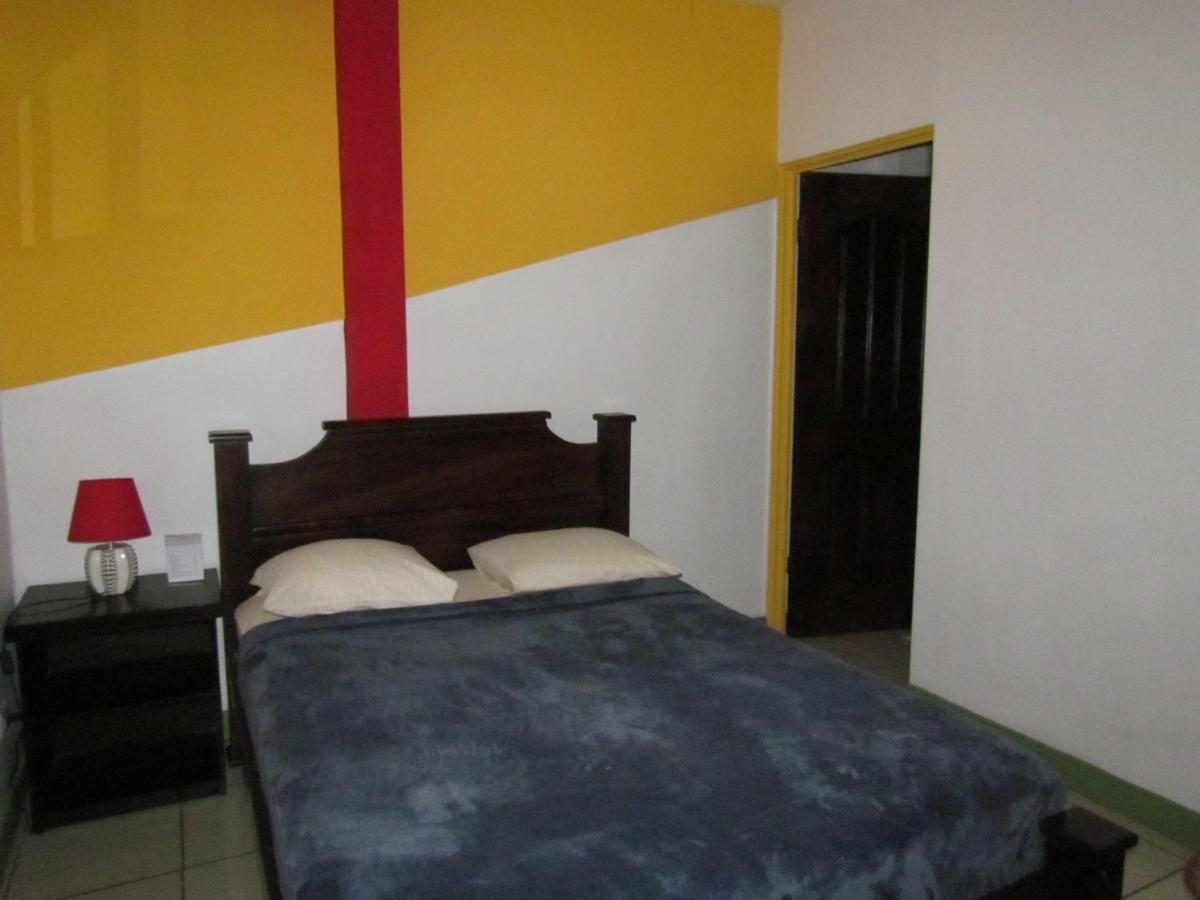 Hostel Shakti San José Esterno foto