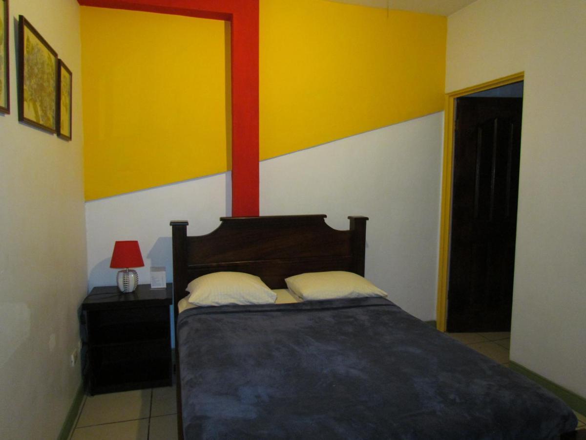 Hostel Shakti San José Esterno foto